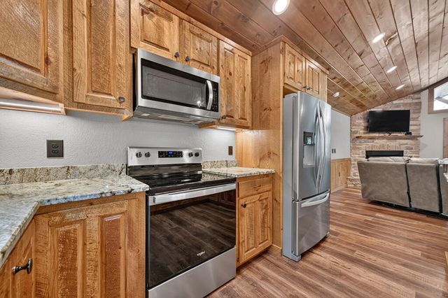 185 Pine Lane, Mineral Bluff, GA 30559