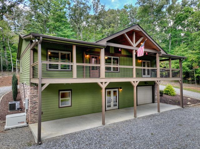 185 Pine Lane, Mineral Bluff, GA 30559