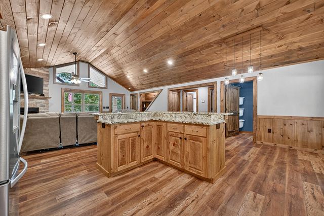 185 Pine Lane, Mineral Bluff, GA 30559