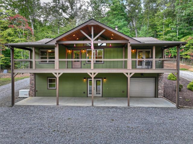 185 Pine Lane, Mineral Bluff, GA 30559