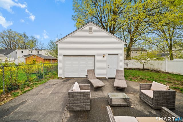 75 Garland Street, Springfield, MA 01118