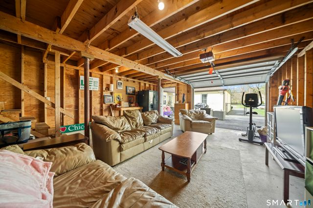 75 Garland Street, Springfield, MA 01118