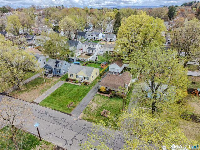 75 Garland Street, Springfield, MA 01118