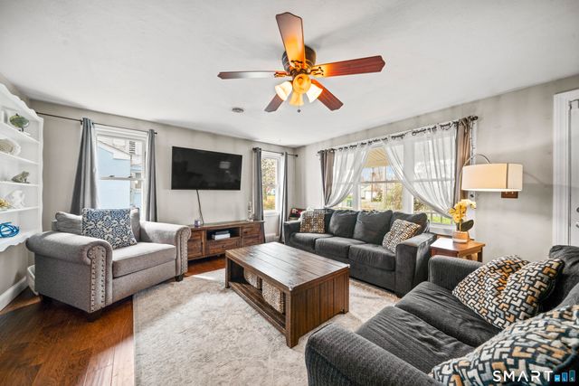 75 Garland Street, Springfield, MA 01118