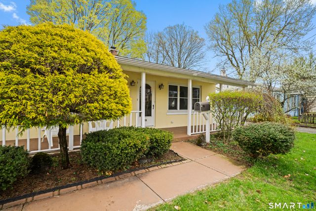 75 Garland Street, Springfield, MA 01118