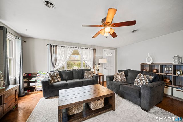 75 Garland Street, Springfield, MA 01118