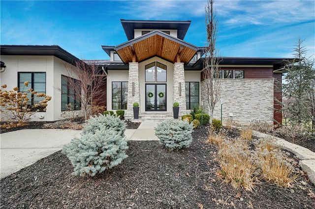 21100 W 105th Street, Olathe, KS 66061