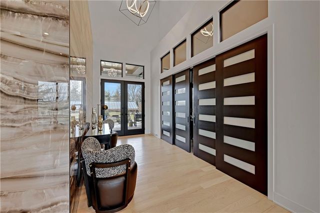 21100 W 105th Street, Olathe, KS 66061