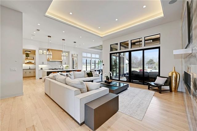 21100 W 105th Street, Olathe, KS 66061