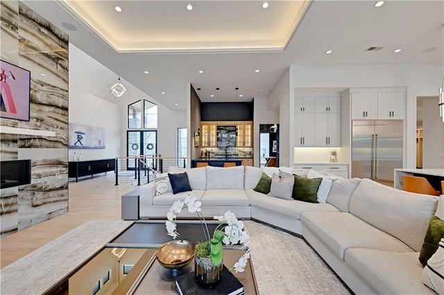 21100 W 105th Street, Olathe, KS 66061