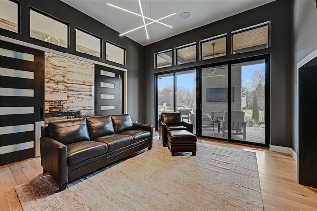 21100 W 105th Street, Olathe, KS 66061