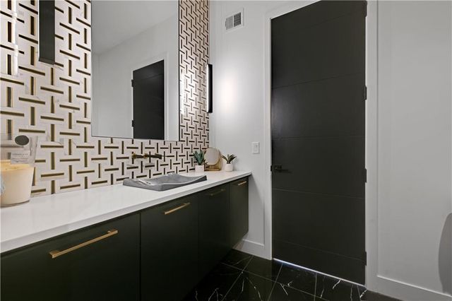 21100 W 105th Street, Olathe, KS 66061