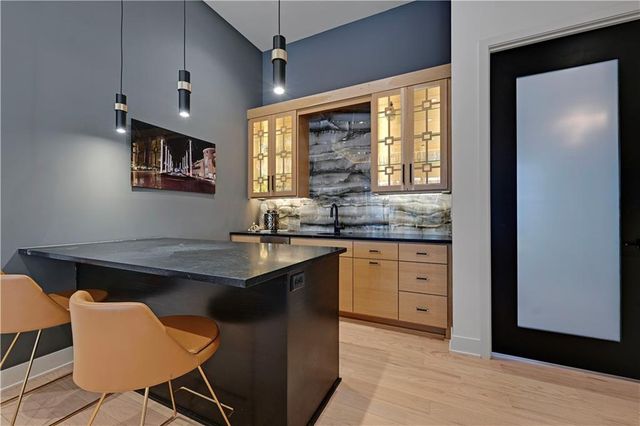 21100 W 105th Street, Olathe, KS 66061