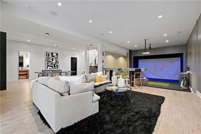 21100 W 105th Street, Olathe, KS 66061