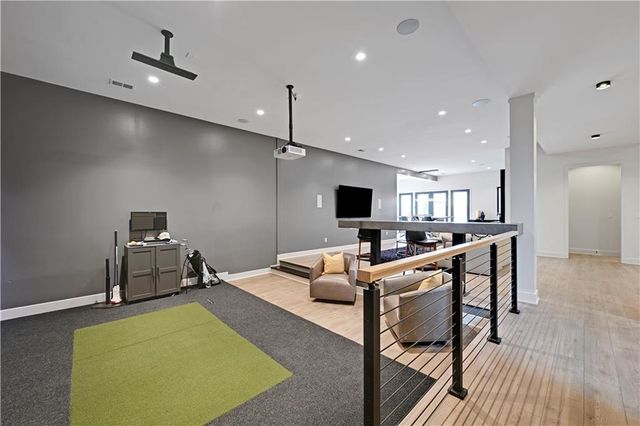 21100 W 105th Street, Olathe, KS 66061