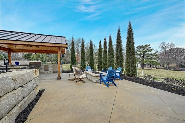 21100 W 105th Street, Olathe, KS 66061