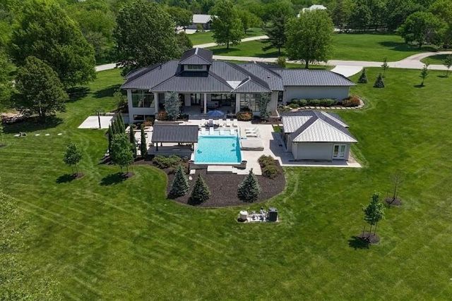 21100 W 105th Street, Olathe, KS 66061
