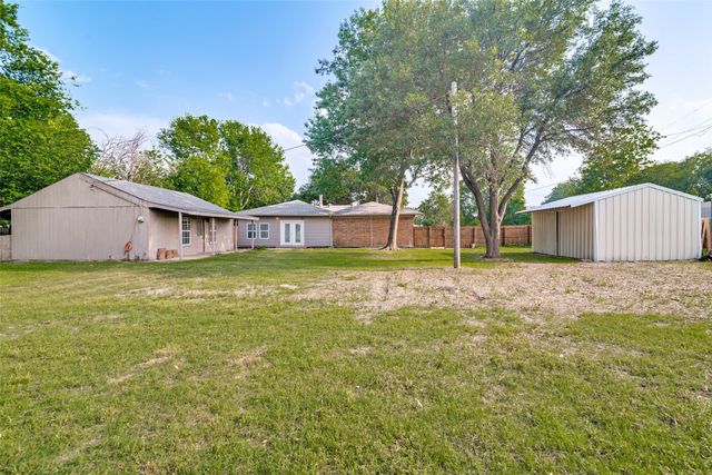 1909 E Stone Road, Wylie, TX 75098