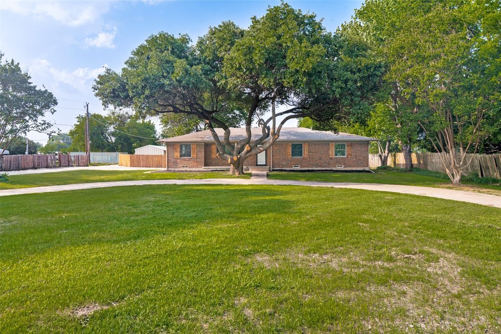 1909 E Stone Road, Wylie, TX 75098