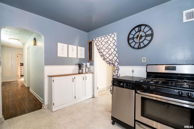 3113 N BIGELOW Street, Peoria, IL 61604