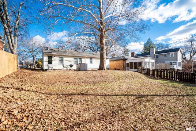 3113 N BIGELOW Street, Peoria, IL 61604