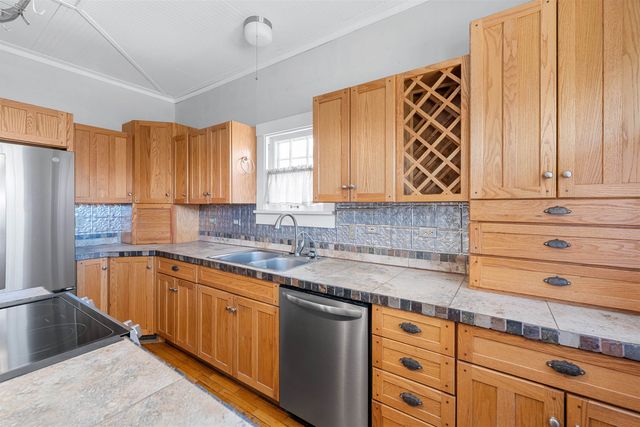 917 S Santa Fe, Salina, KS 67401