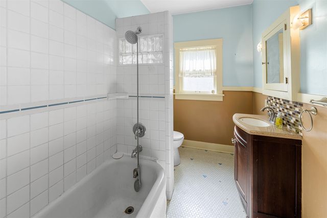 917 S Santa Fe, Salina, KS 67401