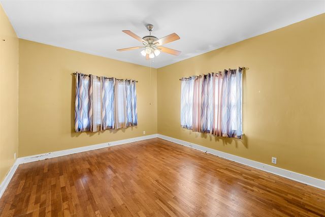 917 S Santa Fe, Salina, KS 67401