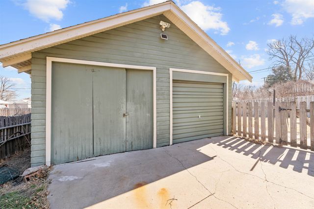 917 S Santa Fe, Salina, KS 67401