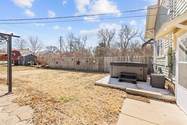 917 S Santa Fe, Salina, KS 67401