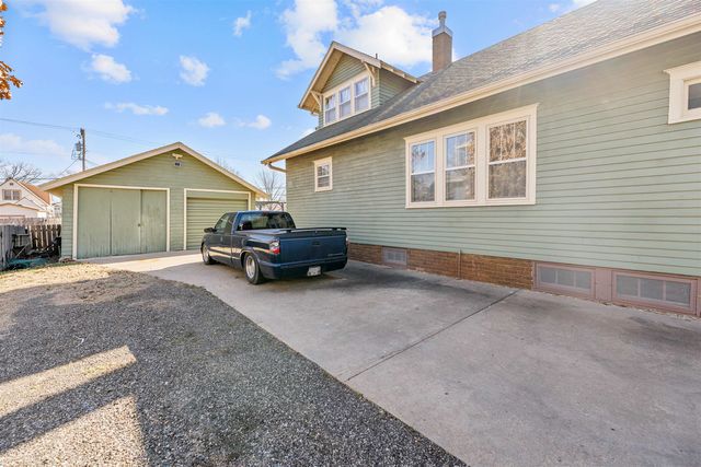 917 S Santa Fe, Salina, KS 67401