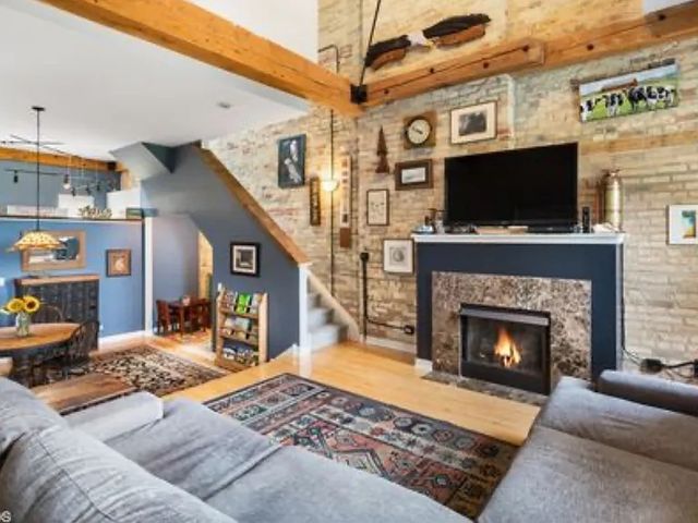 154 Leonard Wood South 213, Highland Park, IL 60035
