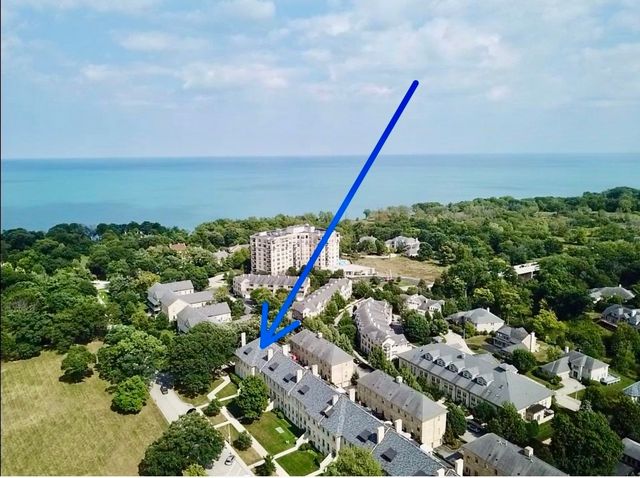 154 Leonard Wood South 213, Highland Park, IL 60035