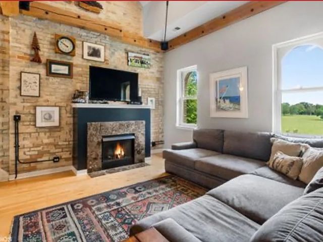 154 Leonard Wood South 213, Highland Park, IL 60035