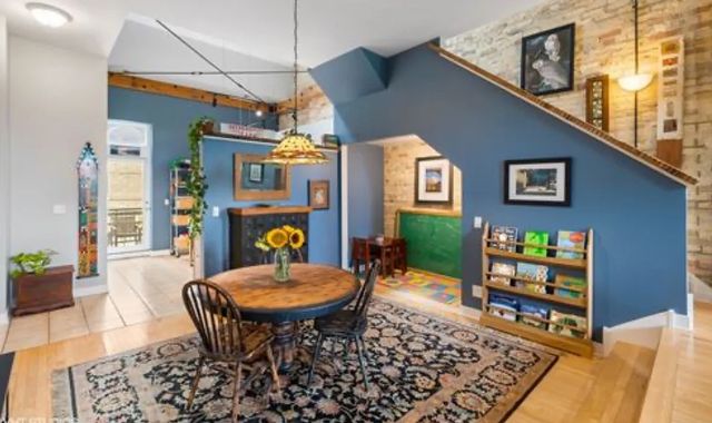 154 Leonard Wood South 213, Highland Park, IL 60035