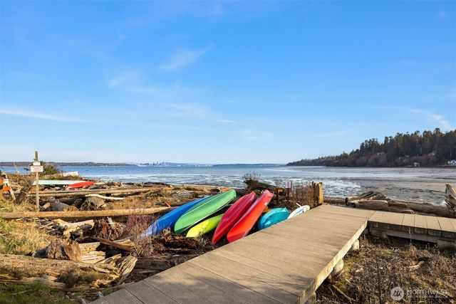 9820 NE Beach Crest Drive, Bainbridge Island, WA 98110