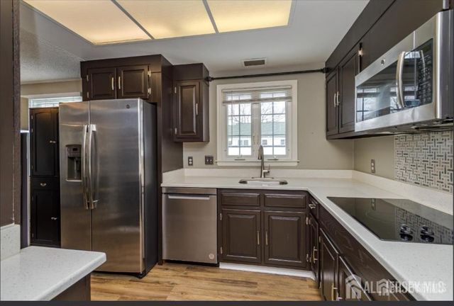 217 Mayflower Way O, Monroe, NJ 08831