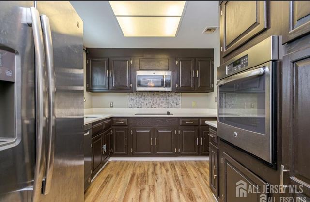 217 Mayflower Way O, Monroe, NJ 08831