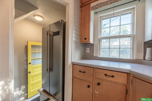 5810 Woolworth Avenue, Omaha, NE 68106