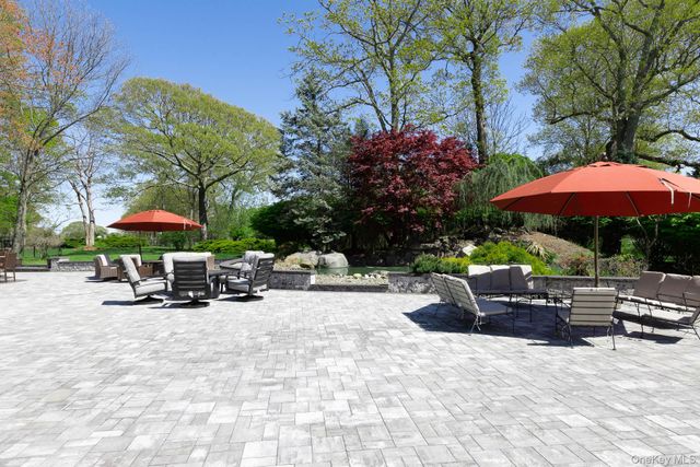 83 Cliff Road, Port Jefferson, NY 11777