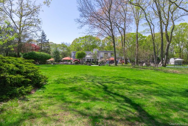 83 Cliff Road, Port Jefferson, NY 11777