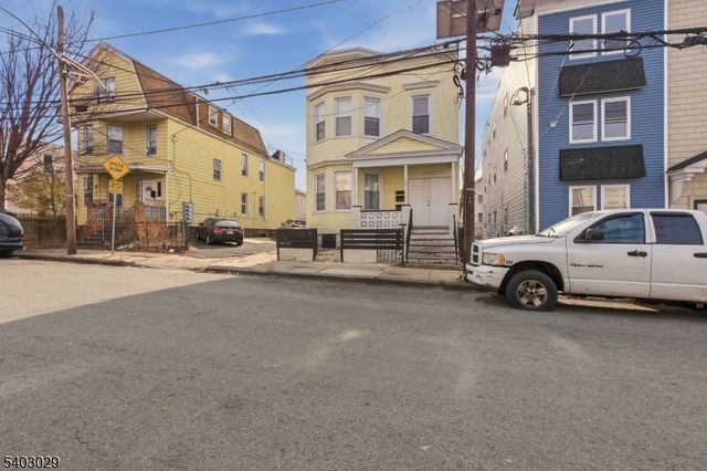 36 Tillinghast St, Newark City, NJ 07108
