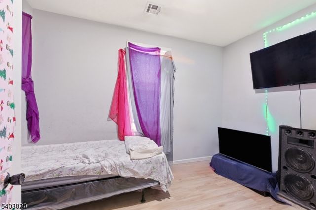 36 Tillinghast St, Newark City, NJ 07108