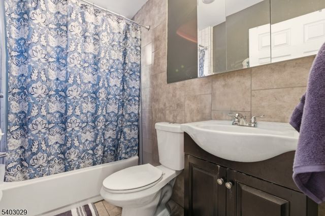 36 Tillinghast St, Newark City, NJ 07108