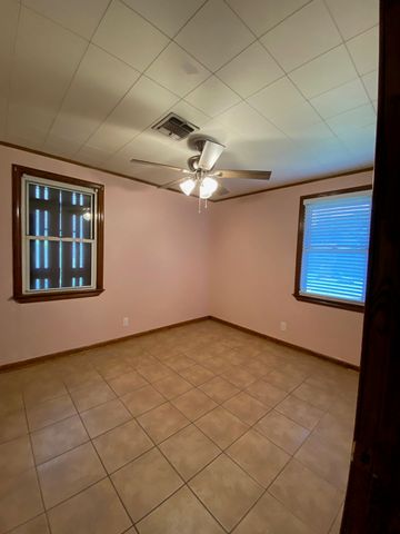 407 Dauphine Ave, Houma, LA 70363