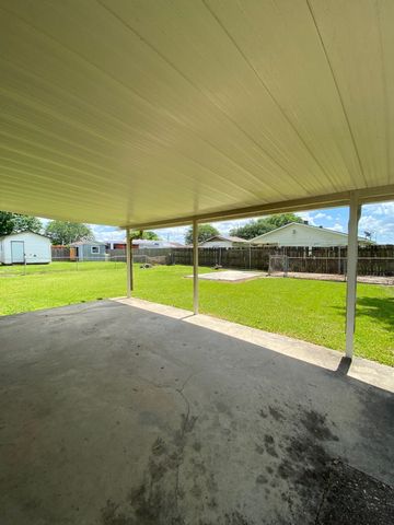 407 Dauphine Ave, Houma, LA 70363