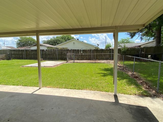 407 Dauphine Ave, Houma, LA 70363