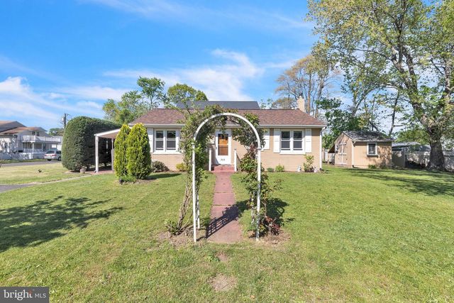 302 SPRING AVE, Croydon, PA 19021