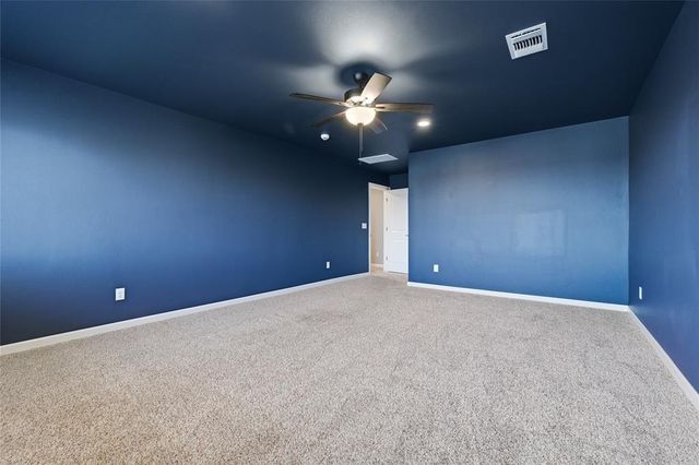 10101 NW 139th Circle, Yukon, OK 73099