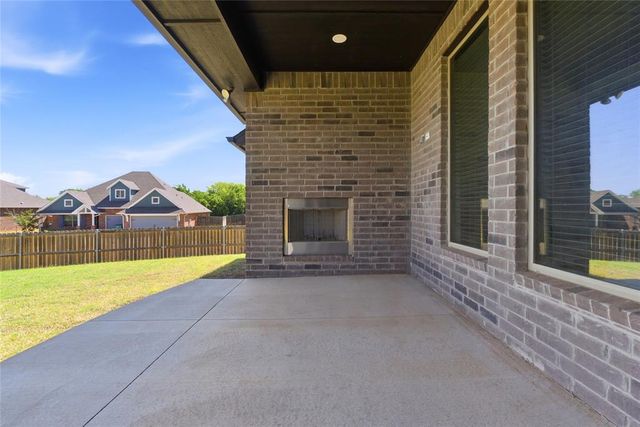 10101 NW 139th Circle, Yukon, OK 73099